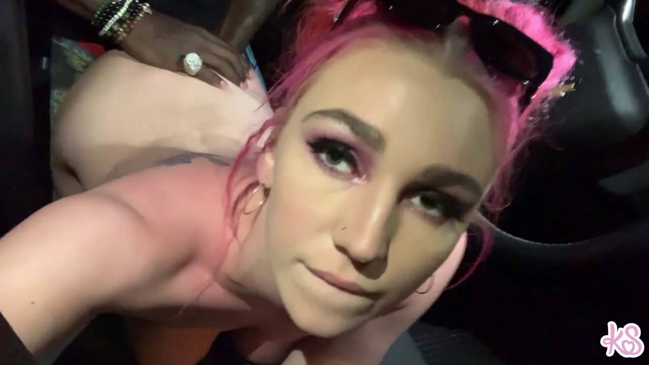 Kendra Sunderland Fucking Uber Driver